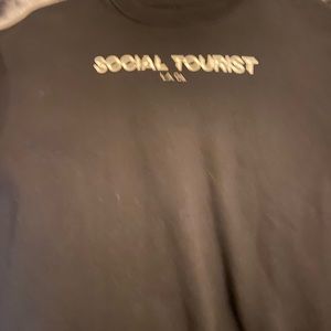 Social tourist sweater